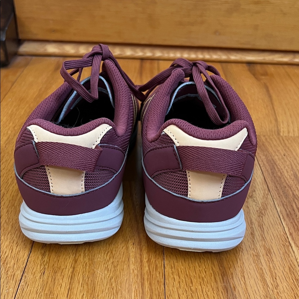 Vionic Agile Audie Athletic Walking Shoes NWOT - Picture 6 of 7